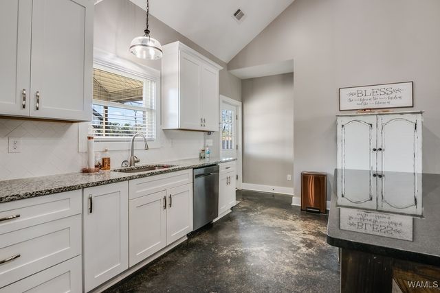 12625 Northside Rd, Northport, AL 35475