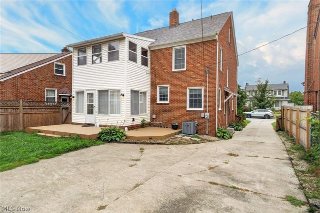 1515 Bunts Road, Lakewood, OH 44107