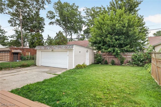 1515 Bunts Road, Lakewood, OH 44107