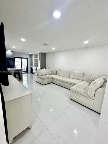 9586 SW 155th Ave, Miami, FL 33196