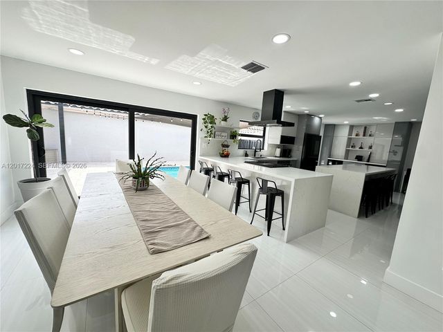 9586 SW 155th Ave, Miami, FL 33196