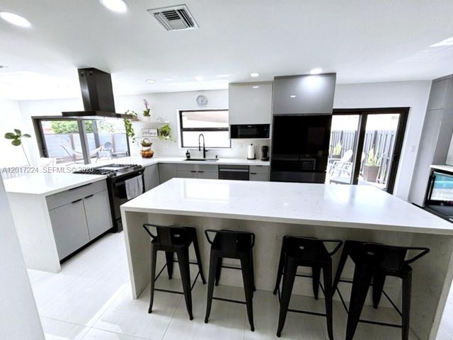9586 SW 155th Ave, Miami, FL 33196