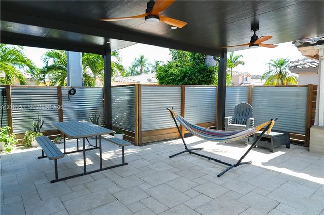 9586 SW 155th Ave, Miami, FL 33196
