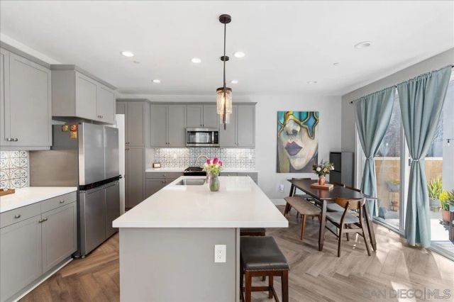 11062 Renewal Dr, Rancho Cucamonga, CA 91730