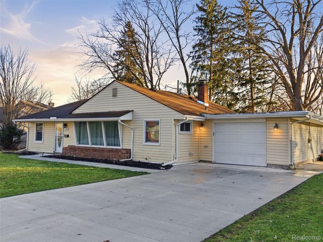 17391 George Washington Drive, Southfield, MI 48075