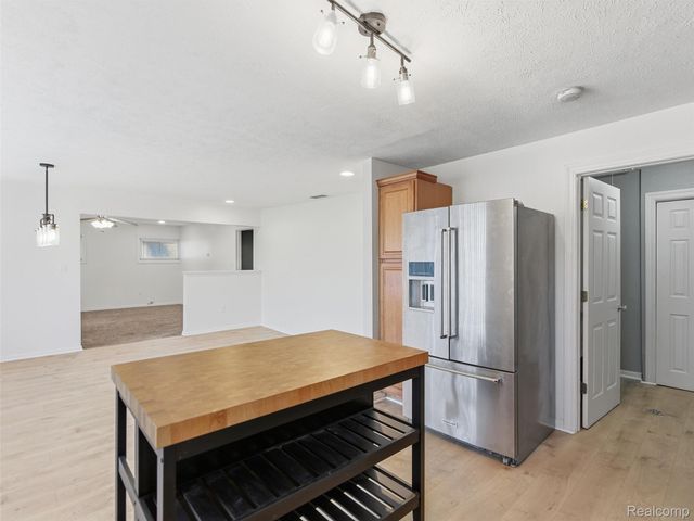 17391 George Washington Drive, Southfield, MI 48075