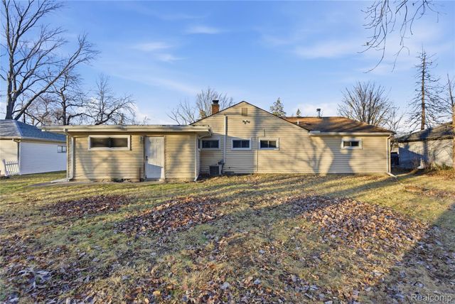 17391 George Washington Drive, Southfield, MI 48075