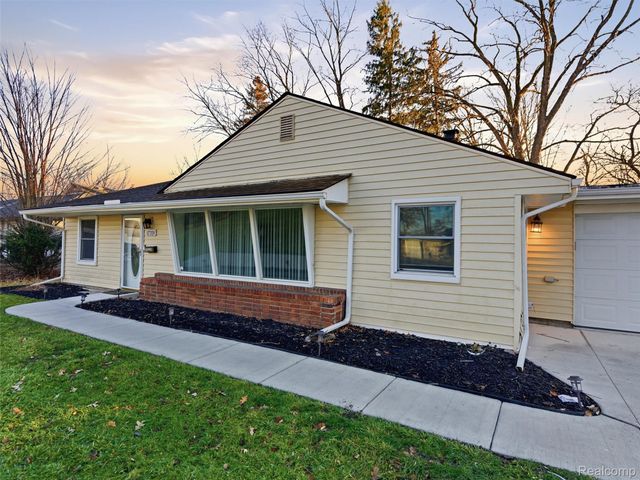 17391 George Washington Drive, Southfield, MI 48075