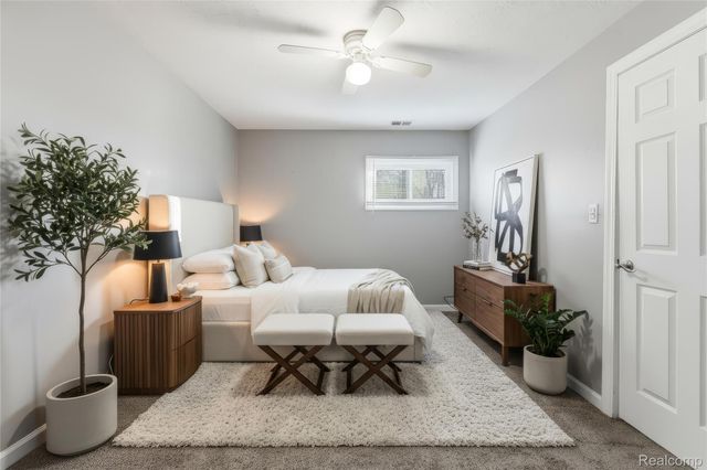 17391 George Washington Drive, Southfield, MI 48075