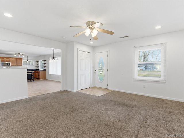 17391 George Washington Drive, Southfield, MI 48075