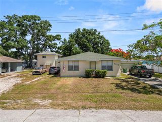 3015 W COLLINS STREET, Tampa, FL 33607