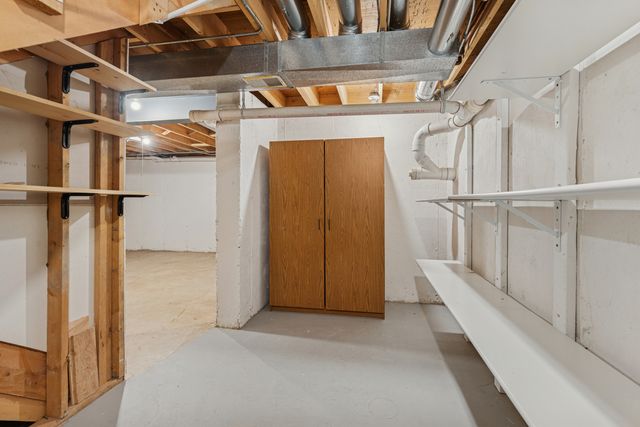 9035 W 111th Street E, Palos Hills, IL 60465