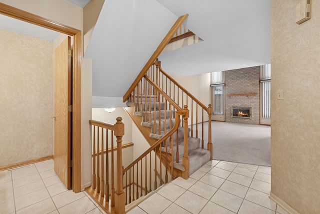 9035 W 111th Street E, Palos Hills, IL 60465