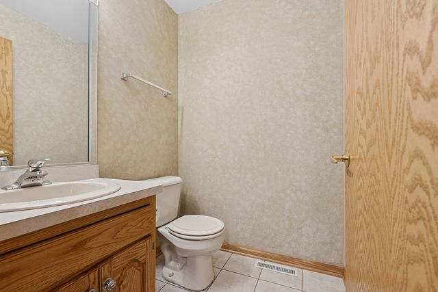 9035 W 111th Street E, Palos Hills, IL 60465