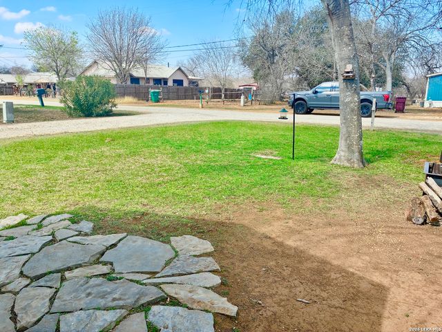 1314 Commerce, Jourdanton, TX 78026