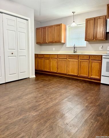 1314 Commerce, Jourdanton, TX 78026