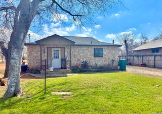 1314 Commerce, Jourdanton, TX 78026
