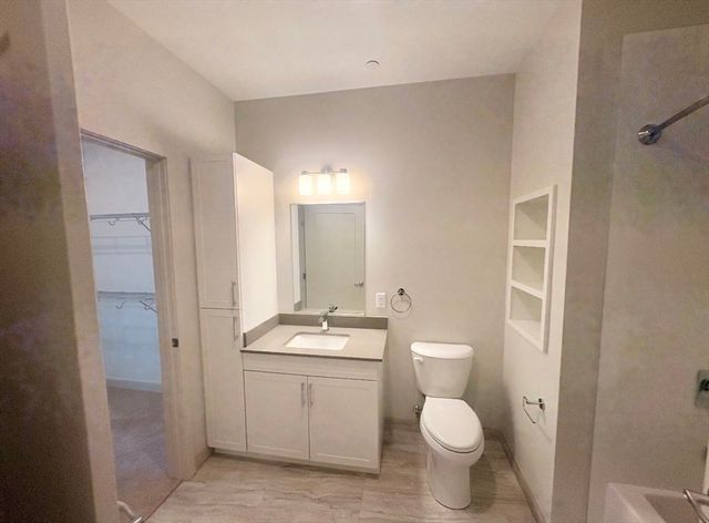 266 Canal Street 2410, Salem, MA 01970