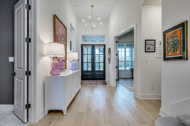 768 Two Creeks LN, Austin, TX 78737