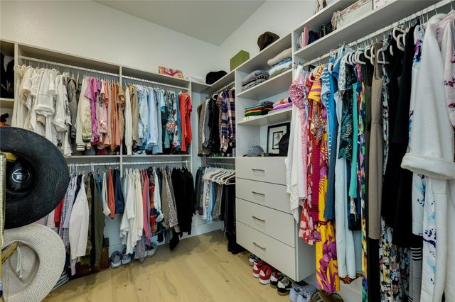 768 Two Creeks LN, Austin, TX 78737