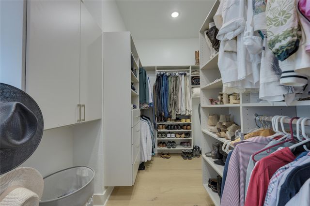 768 Two Creeks LN, Austin, TX 78737