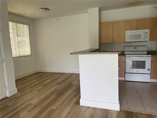 8010 N Nob Hill Road 108, Tamarac, FL 33321