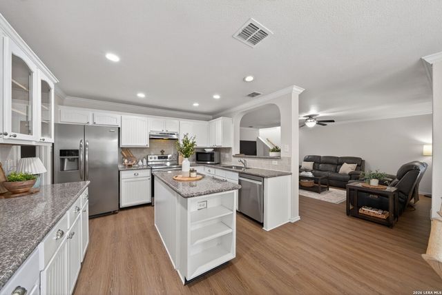 11123 PALOMINO BND, San Antonio, TX 78254