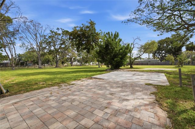 698 VILLAGRANDE AVENUE S, St Petersburg, FL 33707