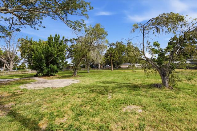 698 VILLAGRANDE AVENUE S, St Petersburg, FL 33707