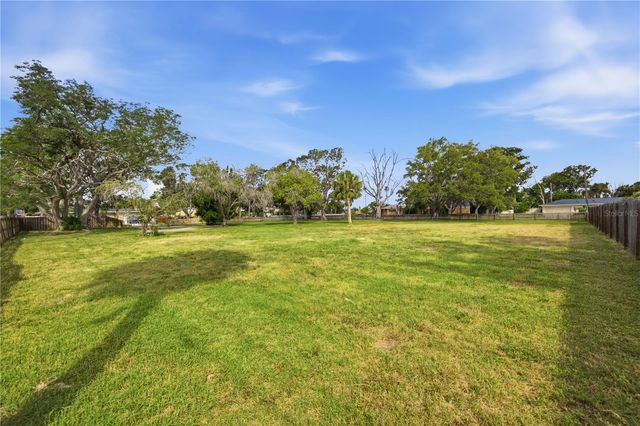 698 VILLAGRANDE AVENUE S, St Petersburg, FL 33707
