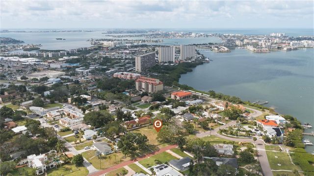 698 VILLAGRANDE AVENUE S, St Petersburg, FL 33707
