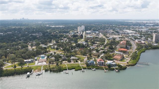 698 VILLAGRANDE AVENUE S, St Petersburg, FL 33707