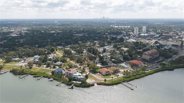 698 VILLAGRANDE AVENUE S, St Petersburg, FL 33707