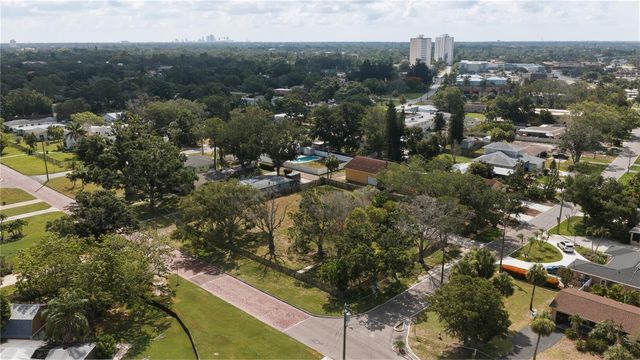 698 VILLAGRANDE AVENUE S, St Petersburg, FL 33707