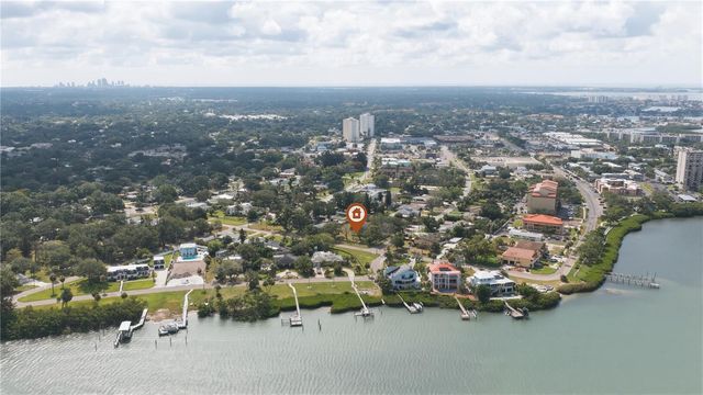 698 VILLAGRANDE AVENUE S, St Petersburg, FL 33707