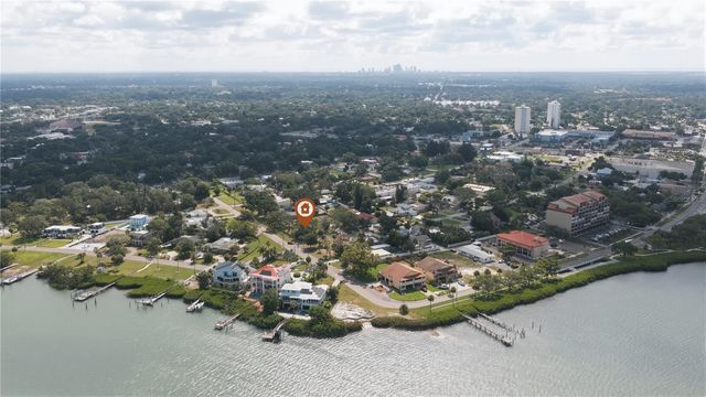 698 VILLAGRANDE AVENUE S, St Petersburg, FL 33707