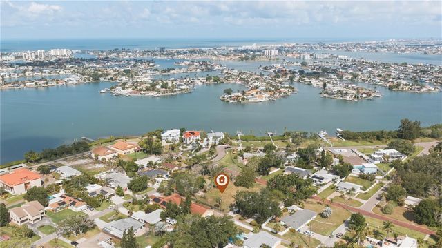 698 VILLAGRANDE AVENUE S, St Petersburg, FL 33707