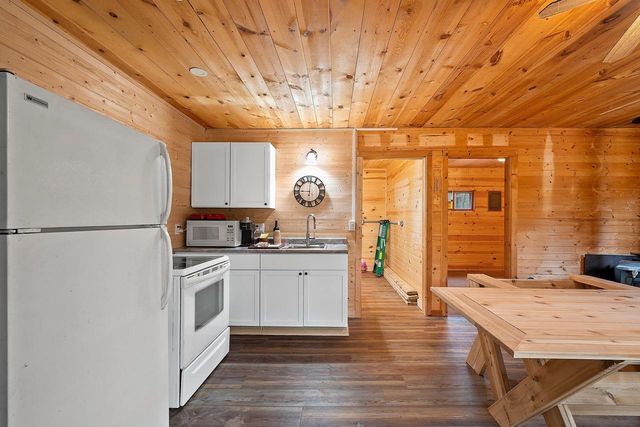 W5065 BEAR PAW ROAD, Amberg, WI 54102