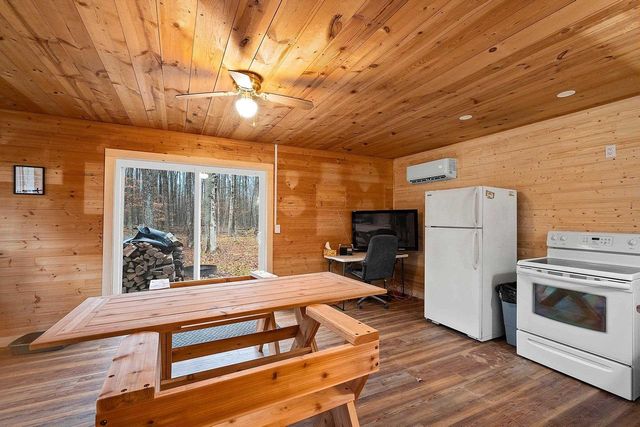 W5065 BEAR PAW ROAD, Amberg, WI 54102