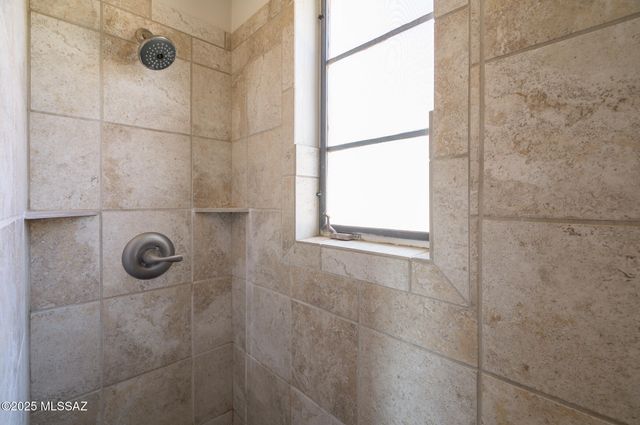 233 S Paseo Tierra Apt D, Green Valley, AZ 85614