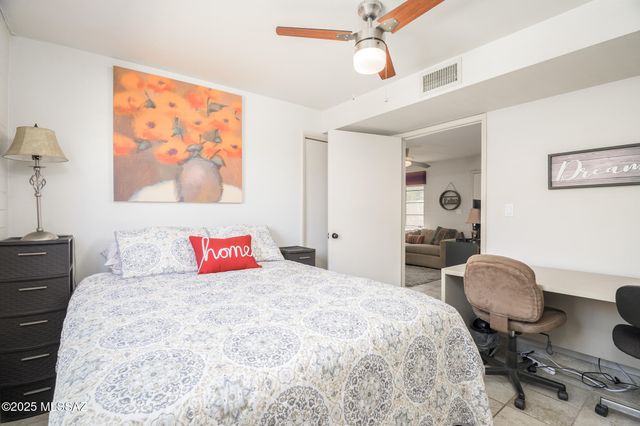 233 S Paseo Tierra Apt D, Green Valley, AZ 85614