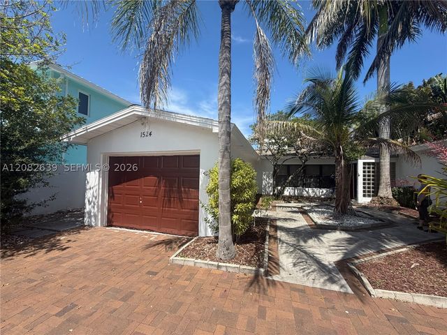 1524 NE 18th Ave, Fort Lauderdale, FL 33304