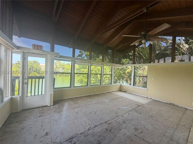 1524 NE 18th Ave, Fort Lauderdale, FL 33304