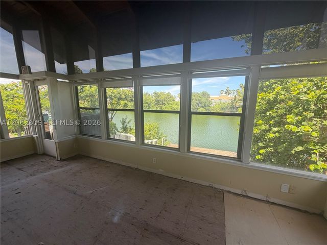1524 NE 18th Ave, Fort Lauderdale, FL 33304