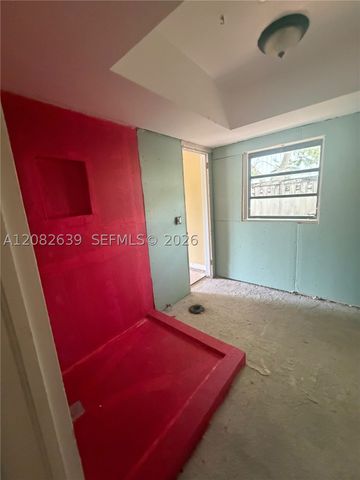 1524 NE 18th Ave, Fort Lauderdale, FL 33304