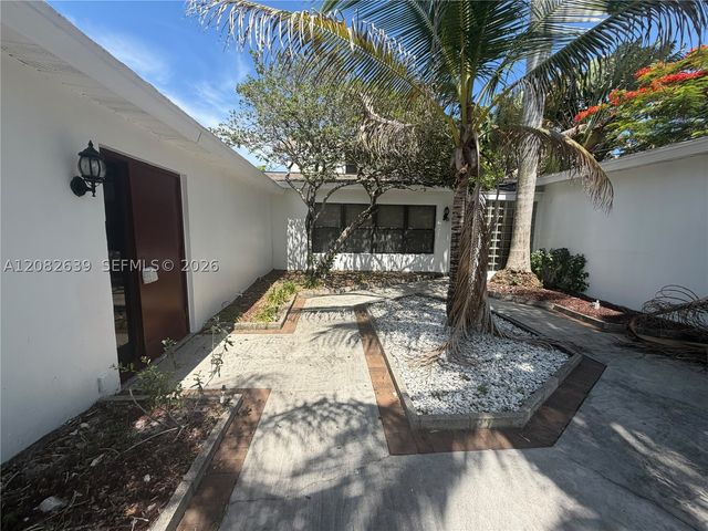 1524 NE 18th Ave, Fort Lauderdale, FL 33304