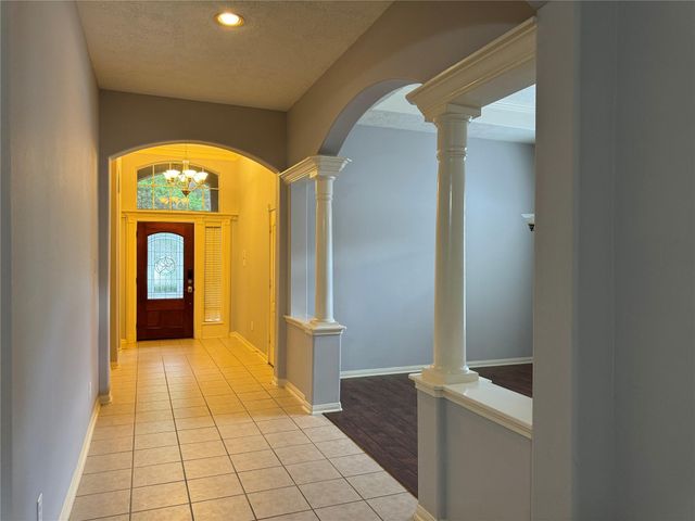 2711 Kimbleton Court, Houston, TX 77082