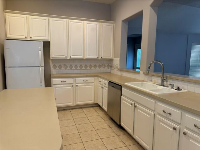 2711 Kimbleton Court, Houston, TX 77082