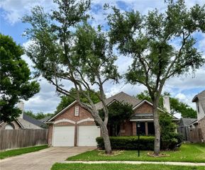 2711 Kimbleton Court, Houston, TX 77082