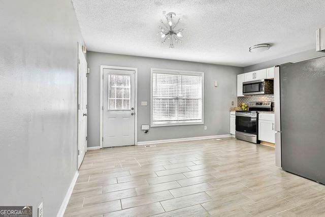 1209 N Hampton Drive, Hampton, GA 30228